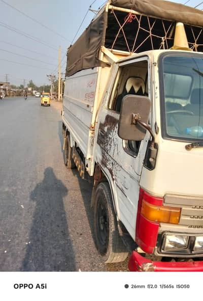 TOYOTA DAYNA MODEL 1988/PAKISTAN Registration 2006