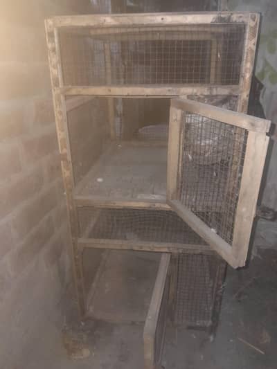 wooden Double portion cage