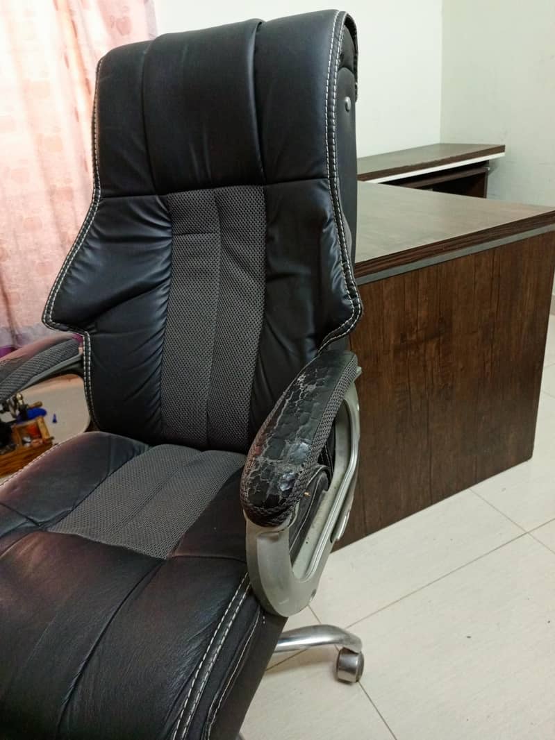executive chair only 0