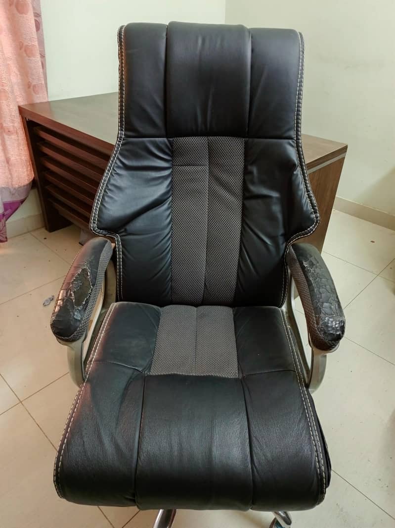executive chair only 2