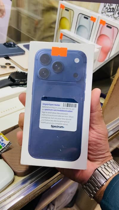 iPhone 17pro 256gb locked boxpack nonactive