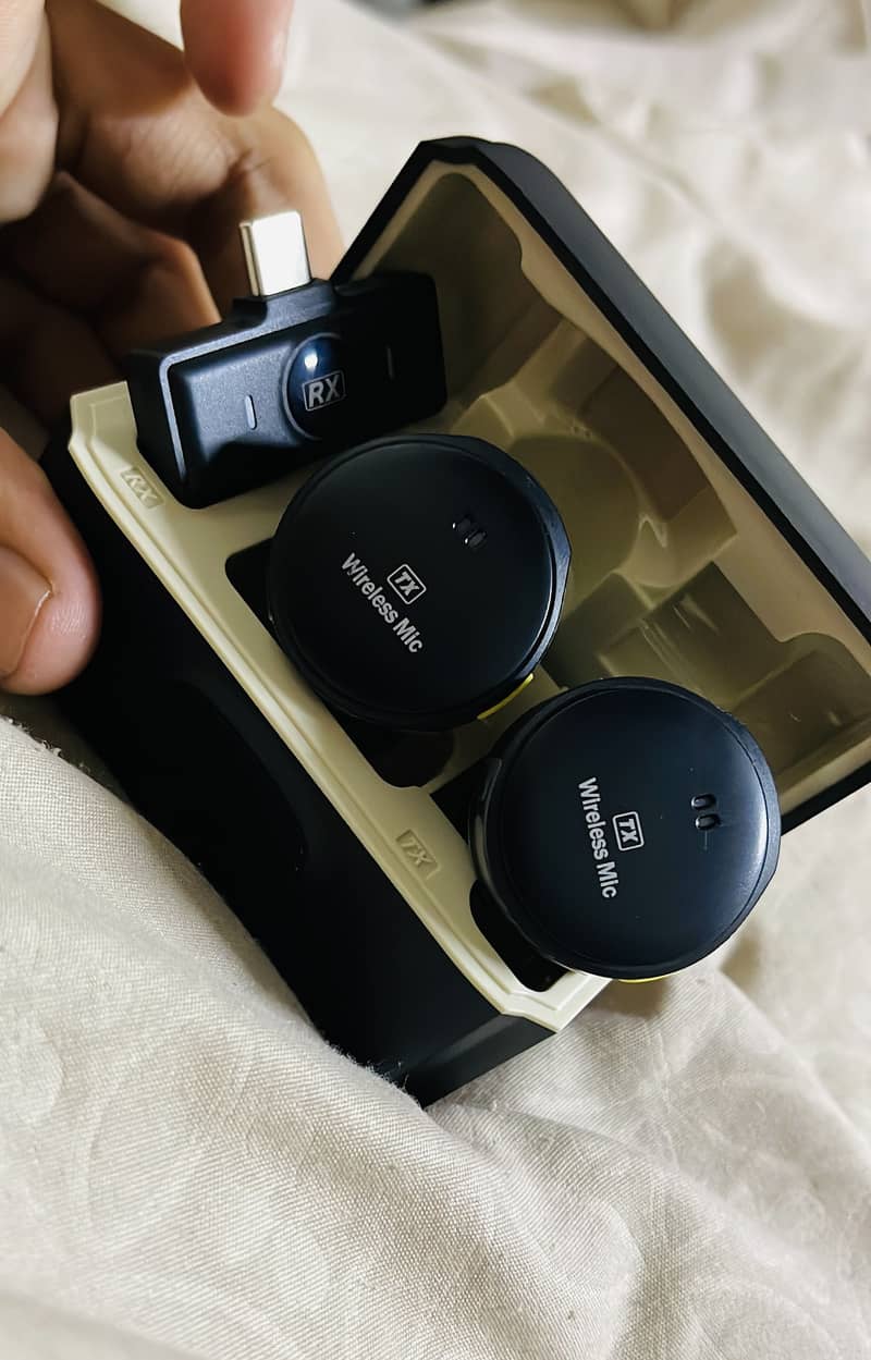 Wireless Rechargeable Microphone 0