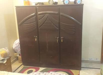 urgent sale 3 door wooden cupboard for good condition 03453183716