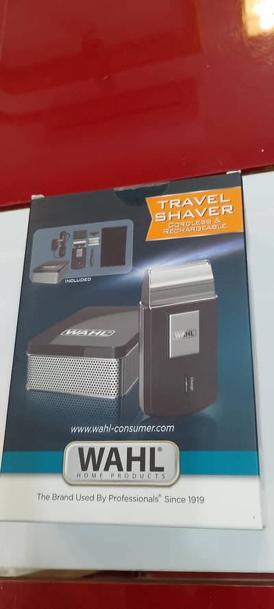 Travel shaver Rechargeable & cordless made from England