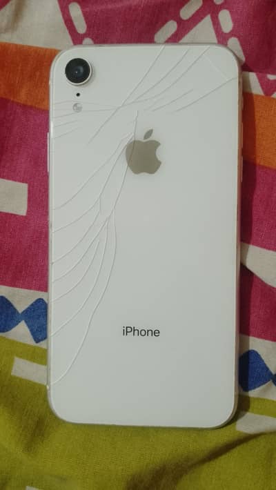 iPhone XR white color