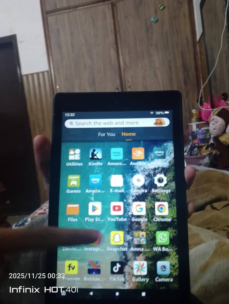 Amazon  tablet  good condition 2/32 0