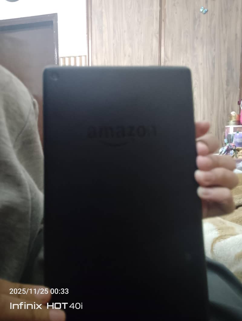 Amazon  tablet  good condition 2/32 1