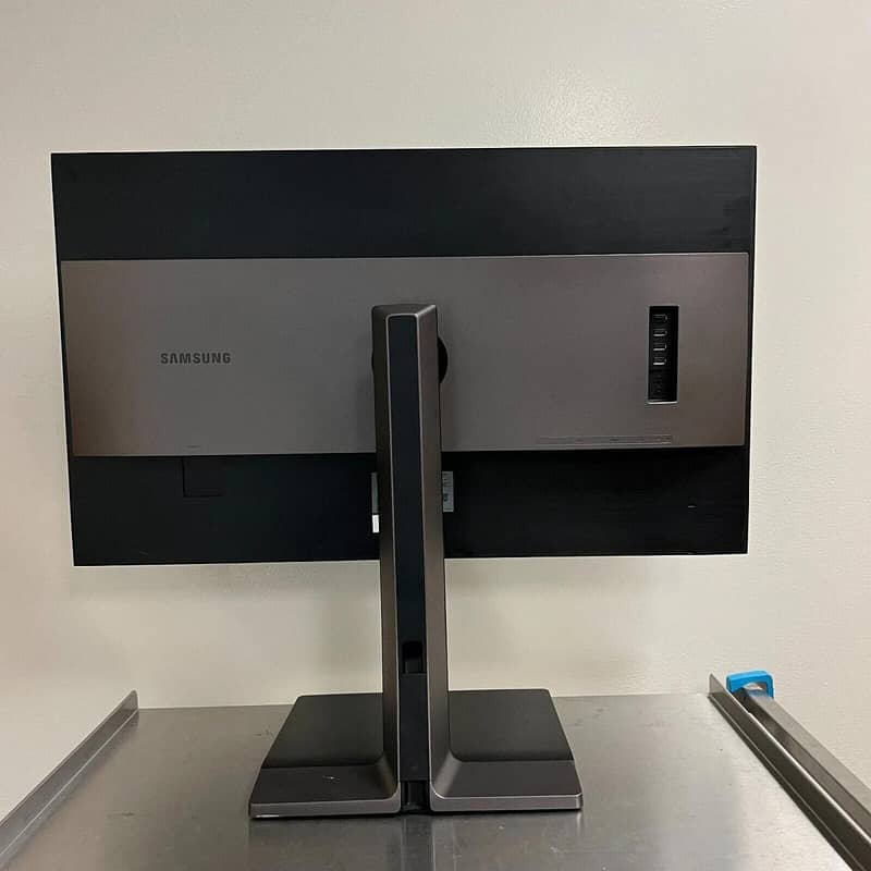 SAMSUNG 32 inch LED 2K WQHD Widescreen Computer LCD Monitor A+ 10/10 ...