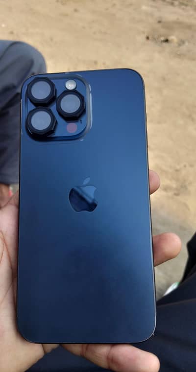 I phone 15 pro max 256 gb factory unlocked 86 BH