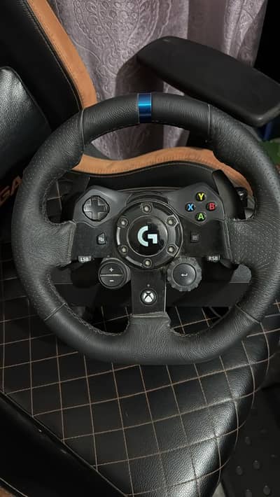 Logitech G923 9/10 without gear shifter & box