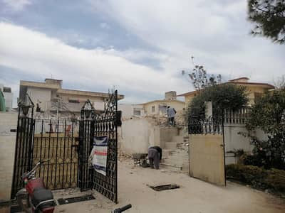 Malba demolish contractor old scrap dealer