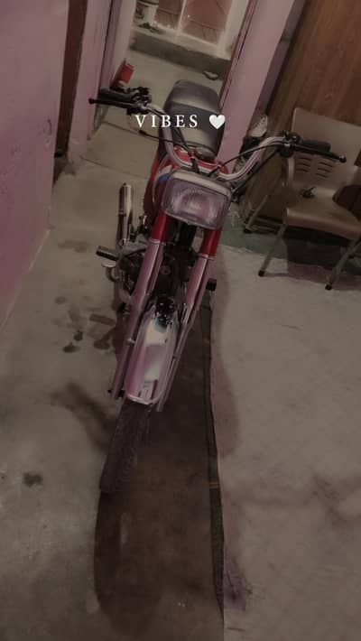 CD 70 model 1988 New Condition 10/10