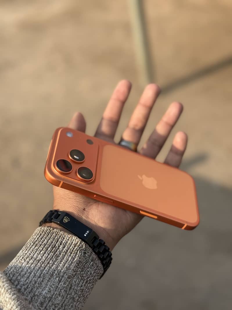 iphone 17pro just box open - Mobile Phones - 1108972088