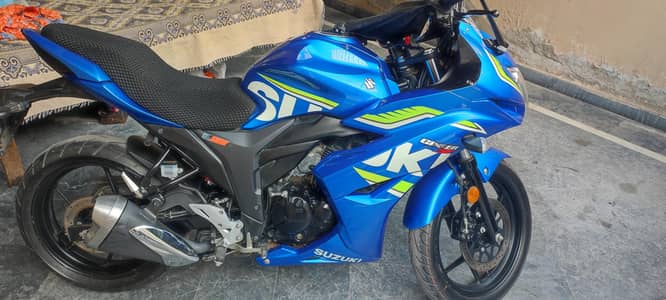 Suzuki Gixxer for sale in lush condition