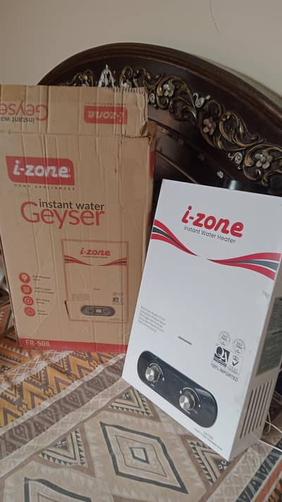 I-zone instant water geyser power source is gas