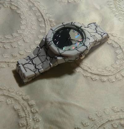 white aura watch