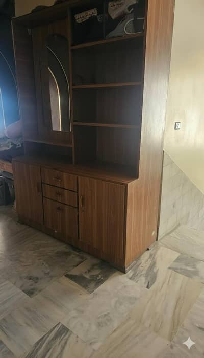 Cupboard with shelves and Mirror
