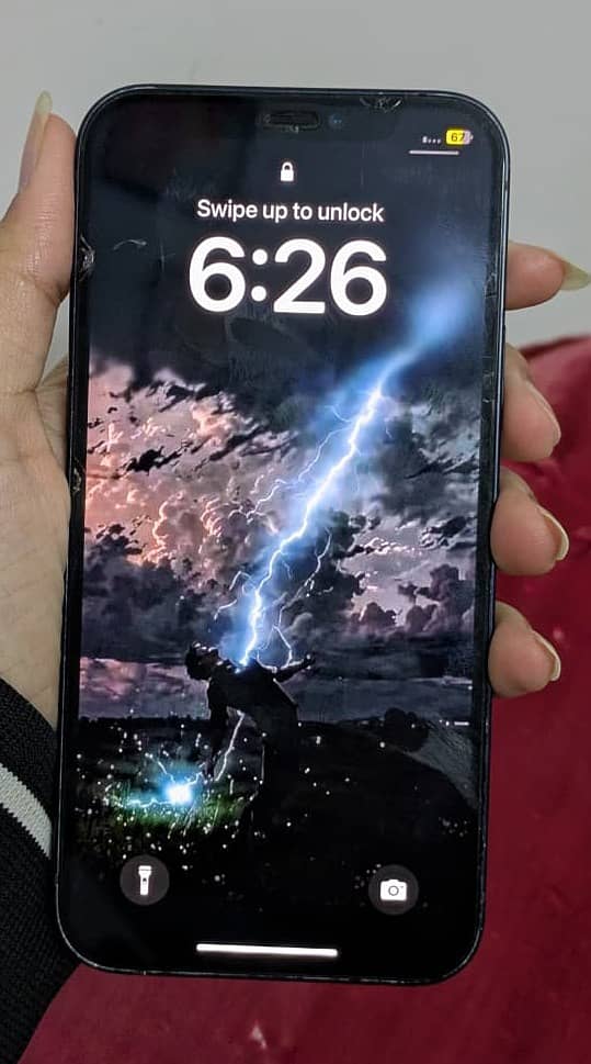 Apple iPhone 12 4