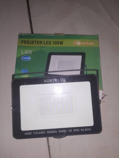 SOURTELUZ LED FLOODLIGHT