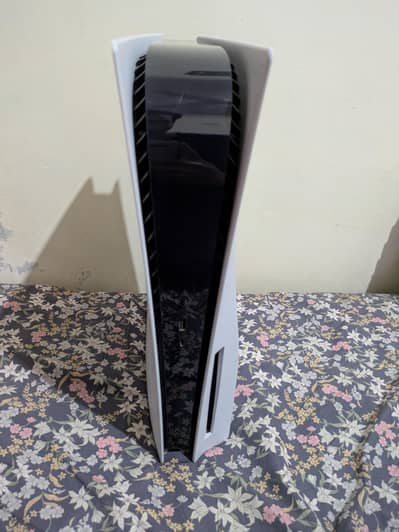 Playstation 5 Disc Edition along with Accessories
