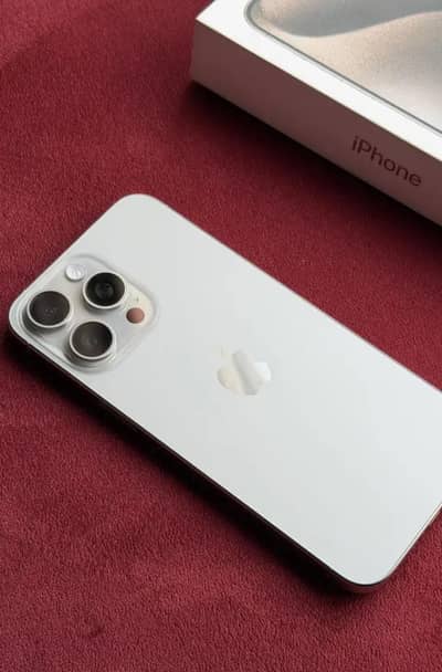 15 Pro Max |Natural Titanium