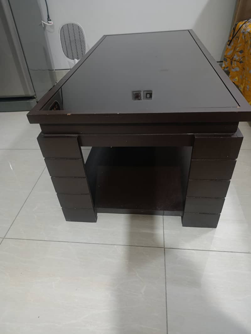 Centre Table for sale - Side Tables - 1108993429