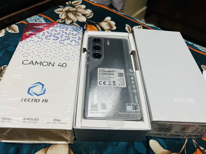 Comon 40 16/256 with warranty - Mobile Phones - 1108995584
