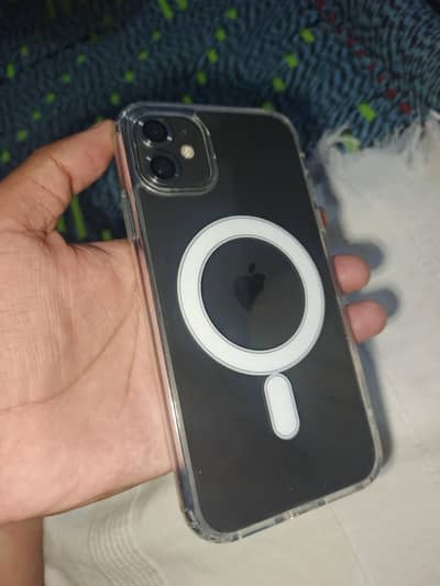iPhone 11 – Mint Condition (10/10) + Box & Free Phone Cover
