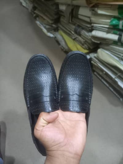 Plastic Black Color Shoes for Winter (Look Like Leathe)r