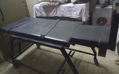 T table / physio therapy bed