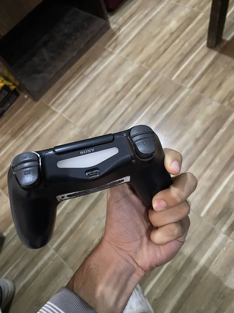 PS4 original controller 2