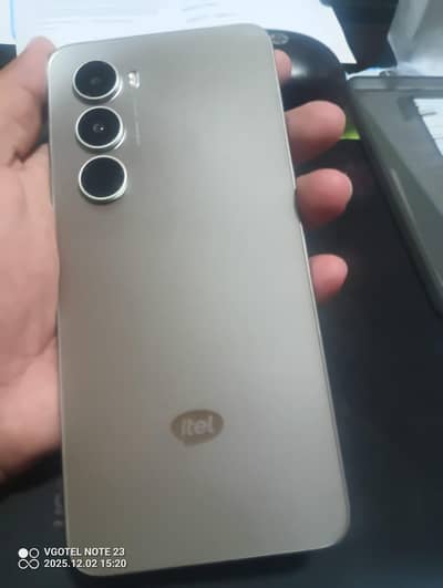 Itel a100 4+4/128gb