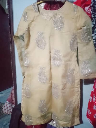 one time used good conditon 3 piece dress