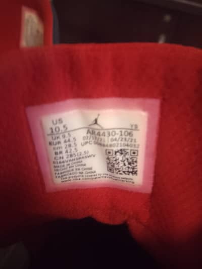 Nike AIR JORDAN'S red& white (eur 44.5) pk10