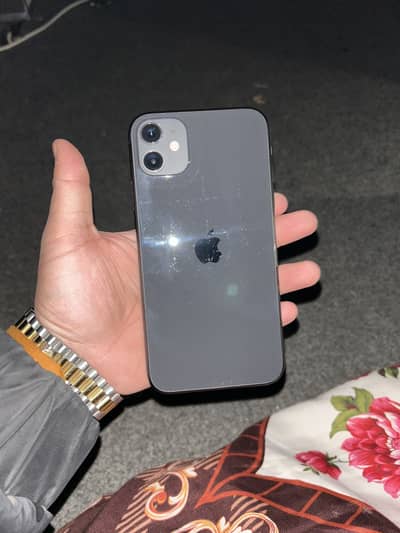 Iphone 11 jisko chahiye bs wo rabta kry whatsApp py