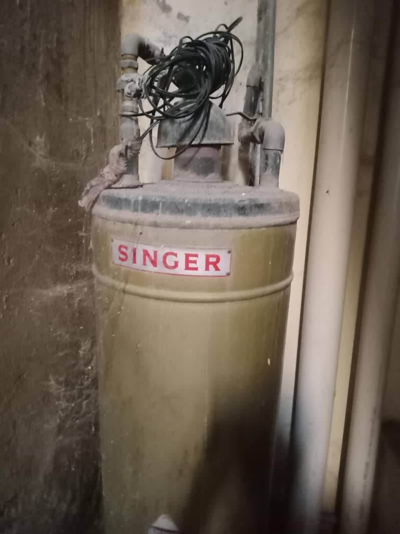 Singer Big Geyser 1