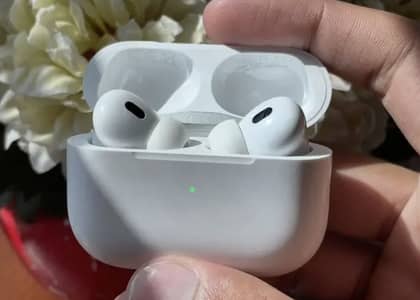 Apple AirPods Pro (2nd Generation) - USB-C / TYPE-C