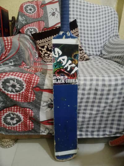 Saki  black cobra tapeball bat