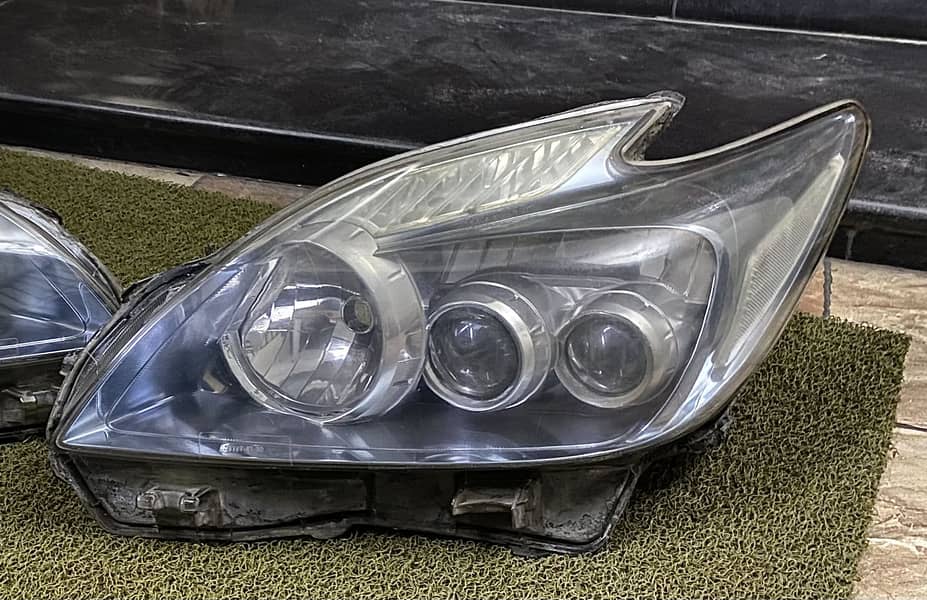 Prius Oem left side double ball light 2