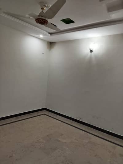 10 Marla independent portion avelable for rent in soan garden