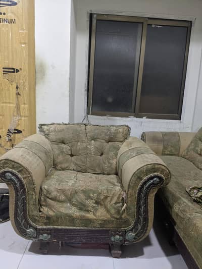 Vintage Design Sofa 5 seater sofaSet – Urgent Sale
