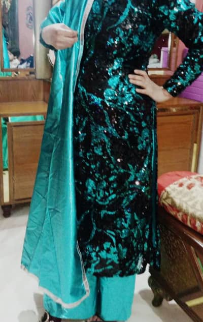 Elegant Party Wear Suit – Brand New & Stylish!