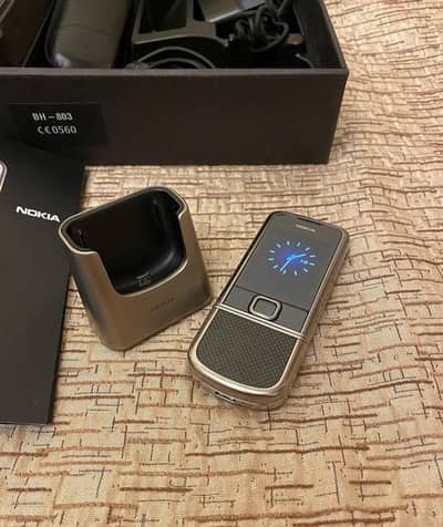 Nokia 8800 carbon art