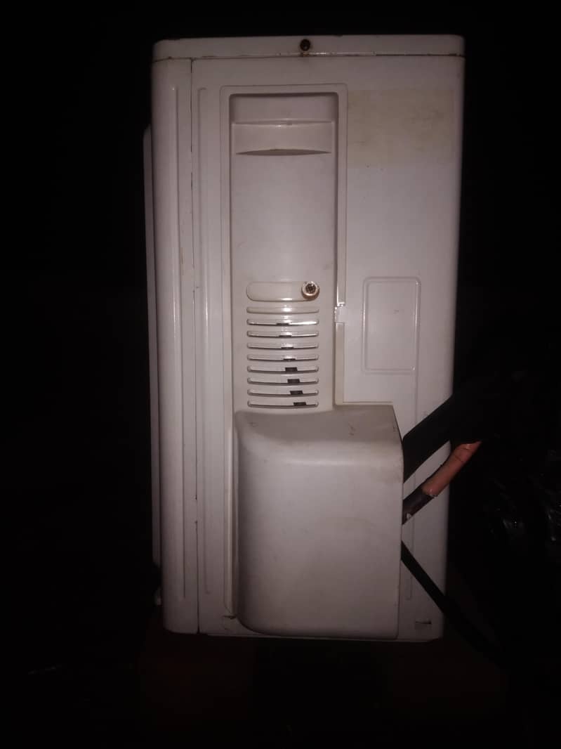 Dawlance Brand Split Ac 2