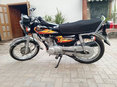 125 Black Honda