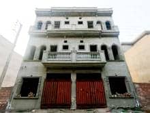 Tripple Storey 3 Marla House Available In Marghzar Officers Colony For sale