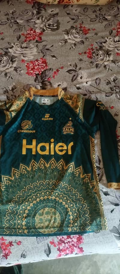 Peshawar zalimi cricket kit