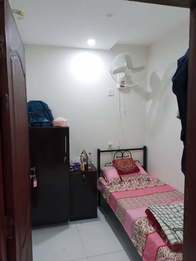 Hostel for Boys in Sadaat Town Lahore , single and sharing rooms