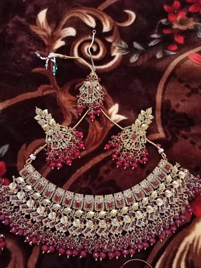 Bridal wear jewellery upto sale (LAST PIECE )