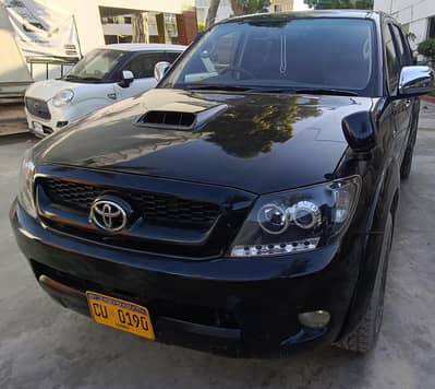 Toyota Hilux Invincible UK Variant 2009/12 | Cruise Tronic |